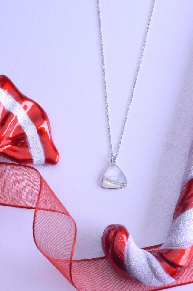 925 Ayar Gümüş Sedef Taşlı Üçgen Kolye