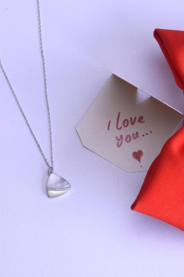 925 Ayar Gümüş Sedef Taşlı Üçgen Kolye