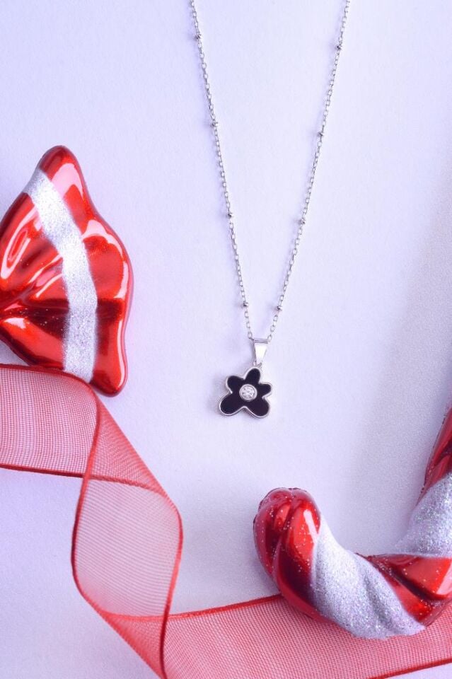 925 Ayar Gümüş Dorika Zincirli Taşlı Çiçek Kolye