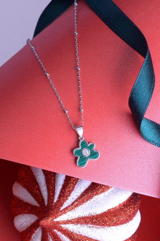 925 Ayar Gümüş Dorika Zincirli Taşlı Çiçek Kolye