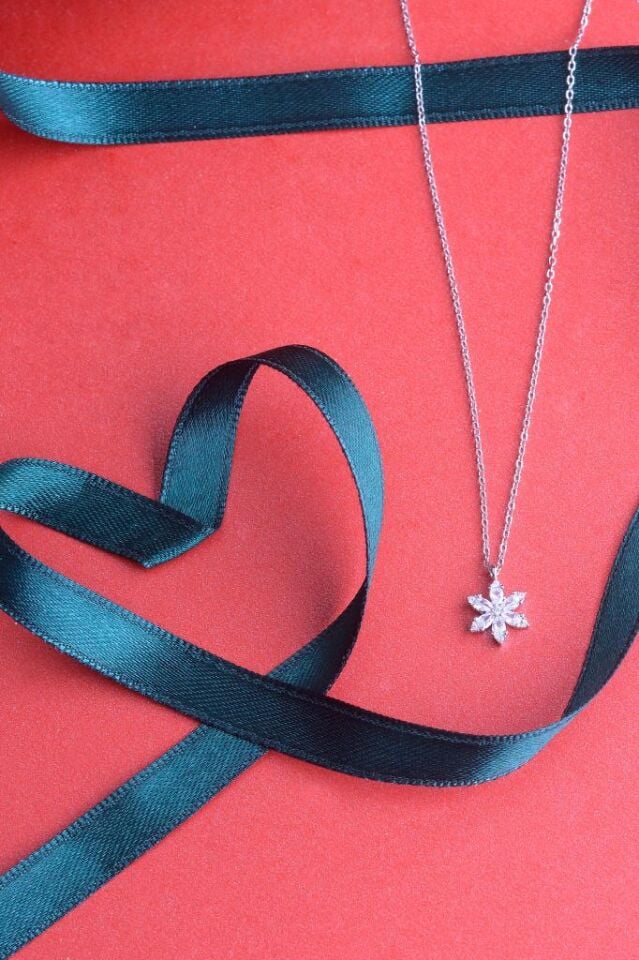 925 Ayar Gümüş Mini Lotus Çiçeği Kolye