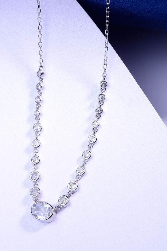 925 Ayar Oval Taşlı Kolye