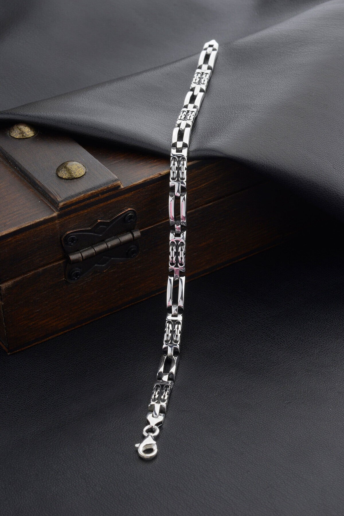 925 AYAR GÜMÜŞ KRAL ZİNCİR DETAYLI ERKEK BİLEKLİK