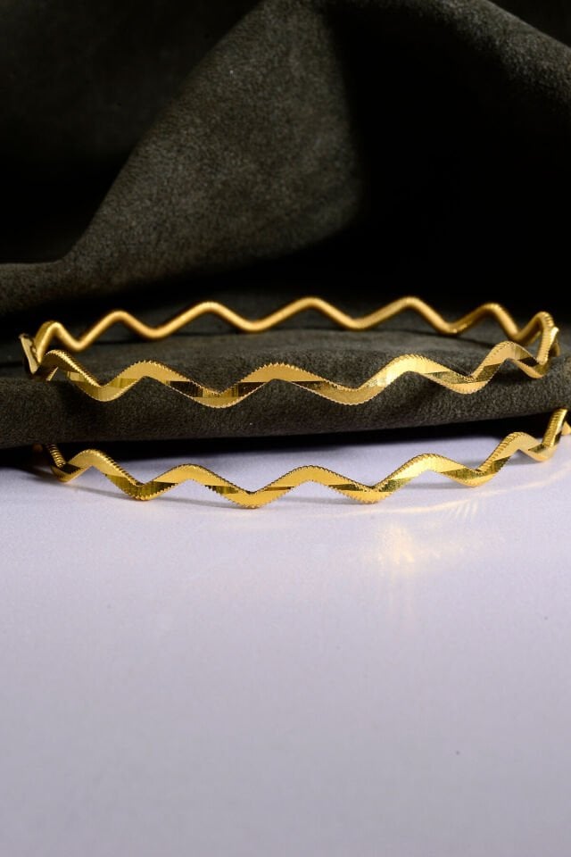 925 Ayar Gümüş Üzeri 22 Ayar Altın Kaplama Zikzak Ajda Bilezik