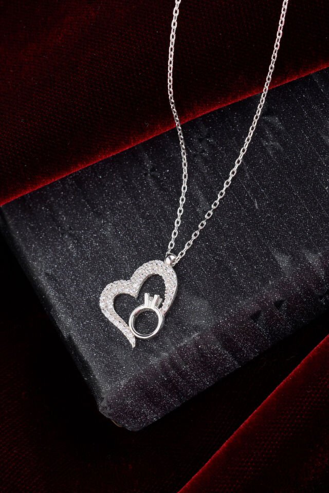 925 AYAR GÜMÜŞ YÜZÜK DETAYLI KALP KOLYE