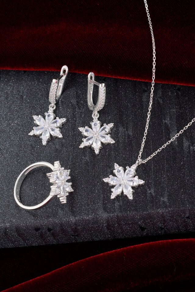 925 Ayar Gümüş Zirkon Taşlı Beyaz Lotus Set