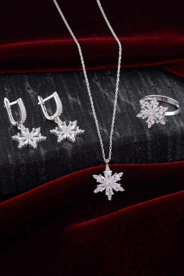 925 Ayar Gümüş Zirkon Taşlı Beyaz Lotus Set