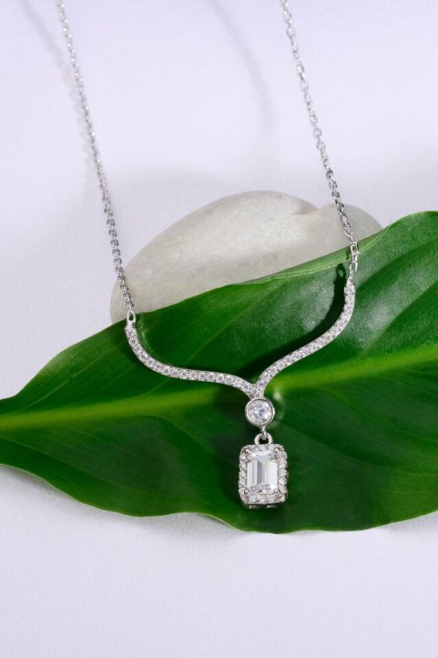 925 Ayar Gümüş Taşlı Baget Kolye